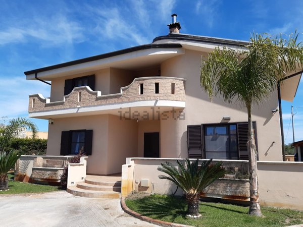 casa indipendente in vendita a Crotone in zona Margherita
