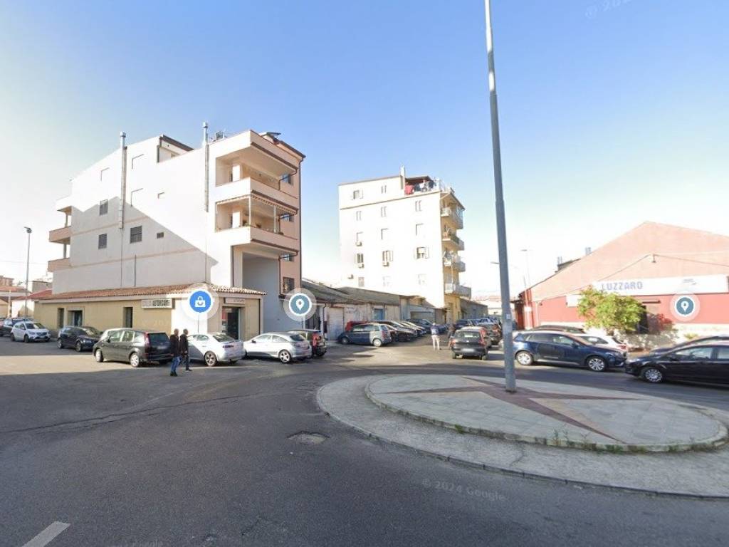 locale commerciale in vendita a Crotone