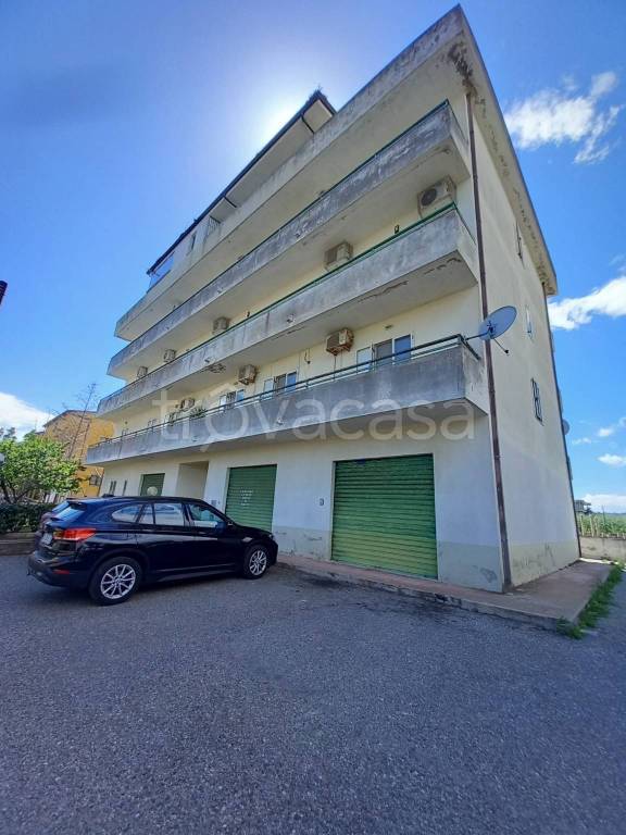 appartamento in vendita a Crotone in zona Farina