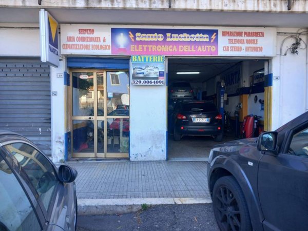 negozio in vendita a Crotone