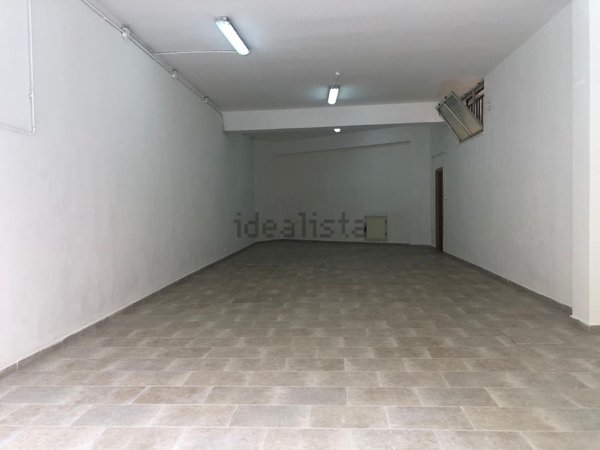 locale di sgombero in vendita a Crotone in zona Città Vecchia