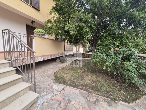 casa indipendente in vendita a Crotone