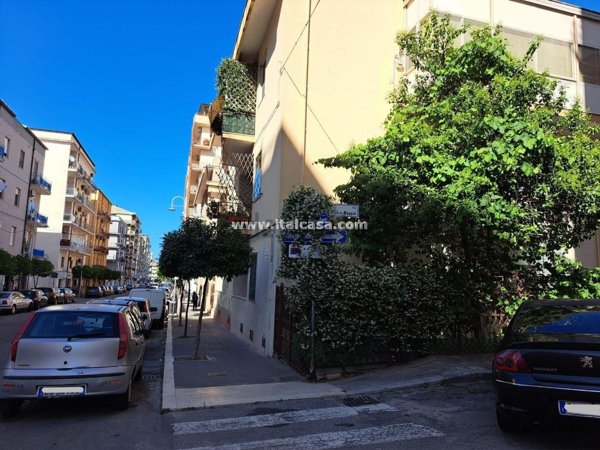 appartamento in vendita a Crotone in zona Centro Città