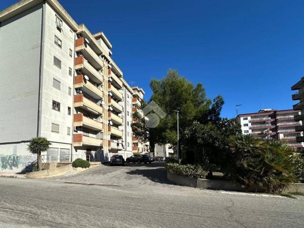 appartamento in vendita a Crotone in zona Tufolo