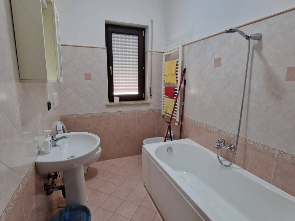 appartamento in vendita a Crotone in zona Farina
