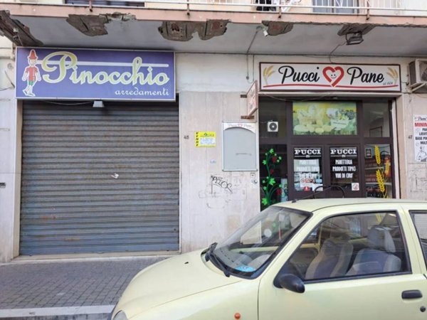 negozio in vendita a Crotone