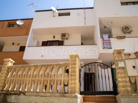 casa indipendente in vendita a Crotone in zona Città Vecchia