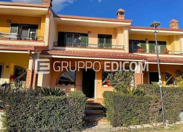 casa indipendente in vendita a Crotone