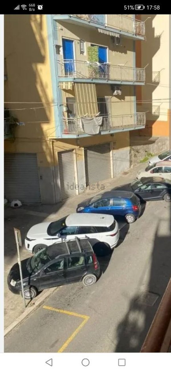 locale di sgombero in vendita a Crotone