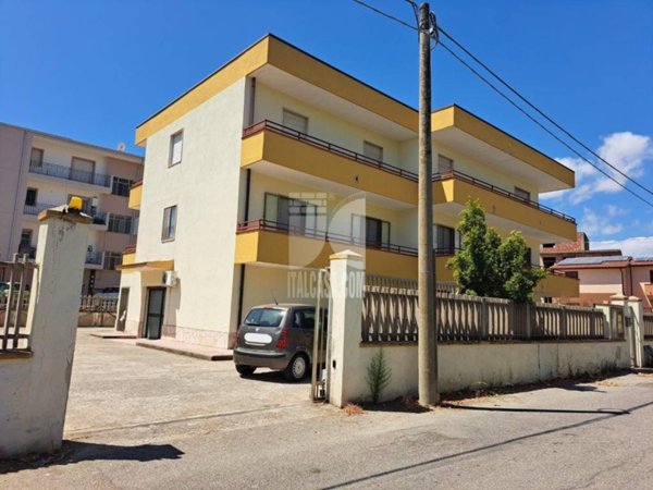 casa indipendente in vendita a Crotone in zona Apriglianello