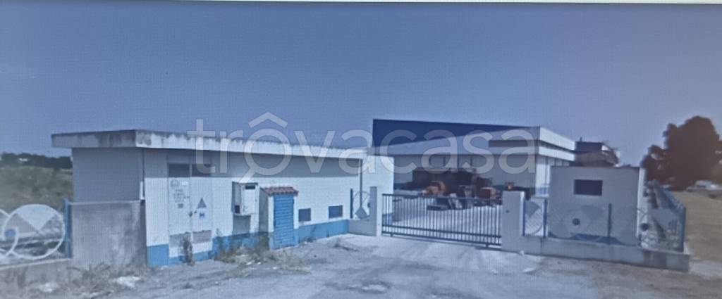 locale commerciale in vendita a Crotone