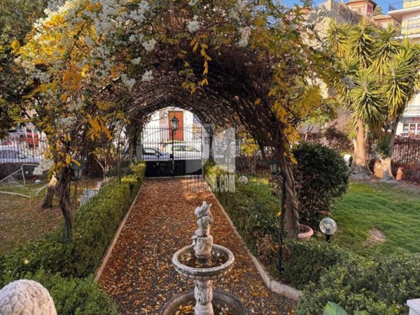 appartamento in vendita a Crotone in zona Città Vecchia