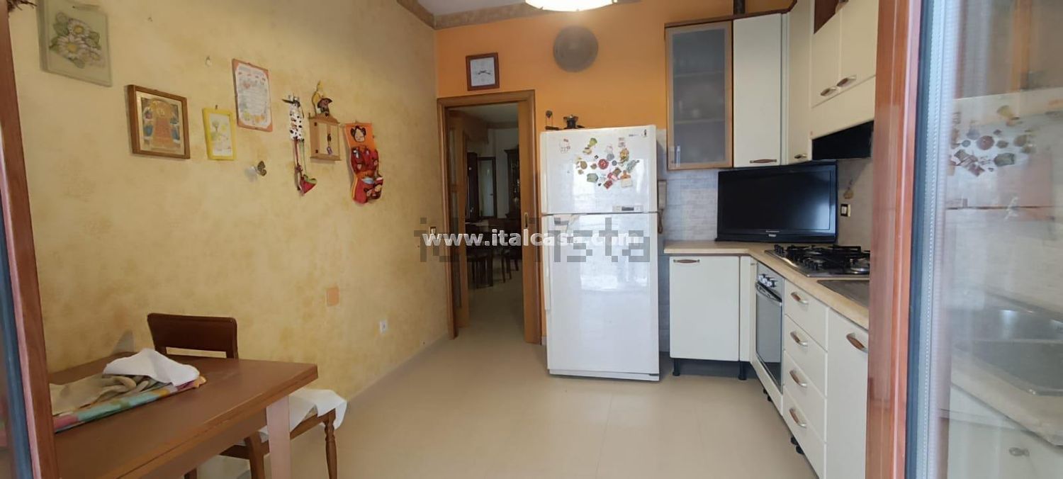 appartamento in vendita a Crotone in zona Centro Città