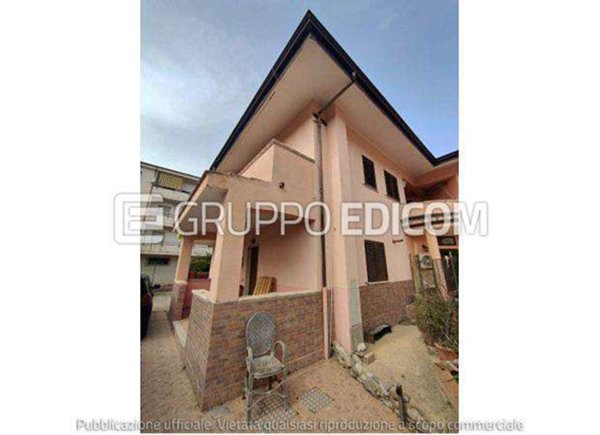 appartamento in vendita a Crotone in zona Farina