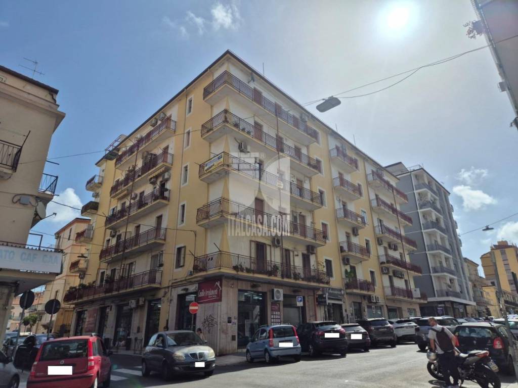 appartamento in vendita a Crotone in zona Centro Città