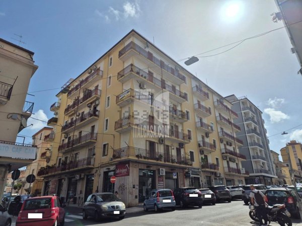 appartamento in vendita a Crotone in zona Centro Città