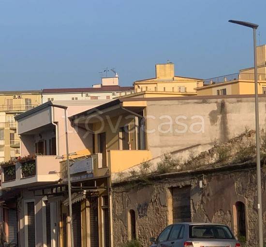 ufficio in vendita a Crotone in zona Centro Città