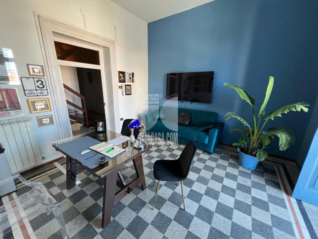 appartamento in vendita a Crotone in zona Città Vecchia