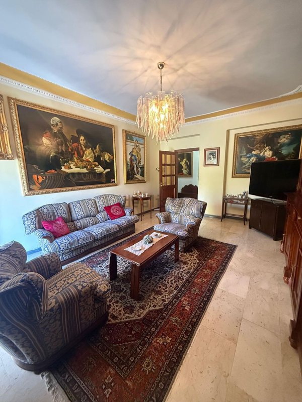 appartamento in vendita a Crotone in zona Centro Città