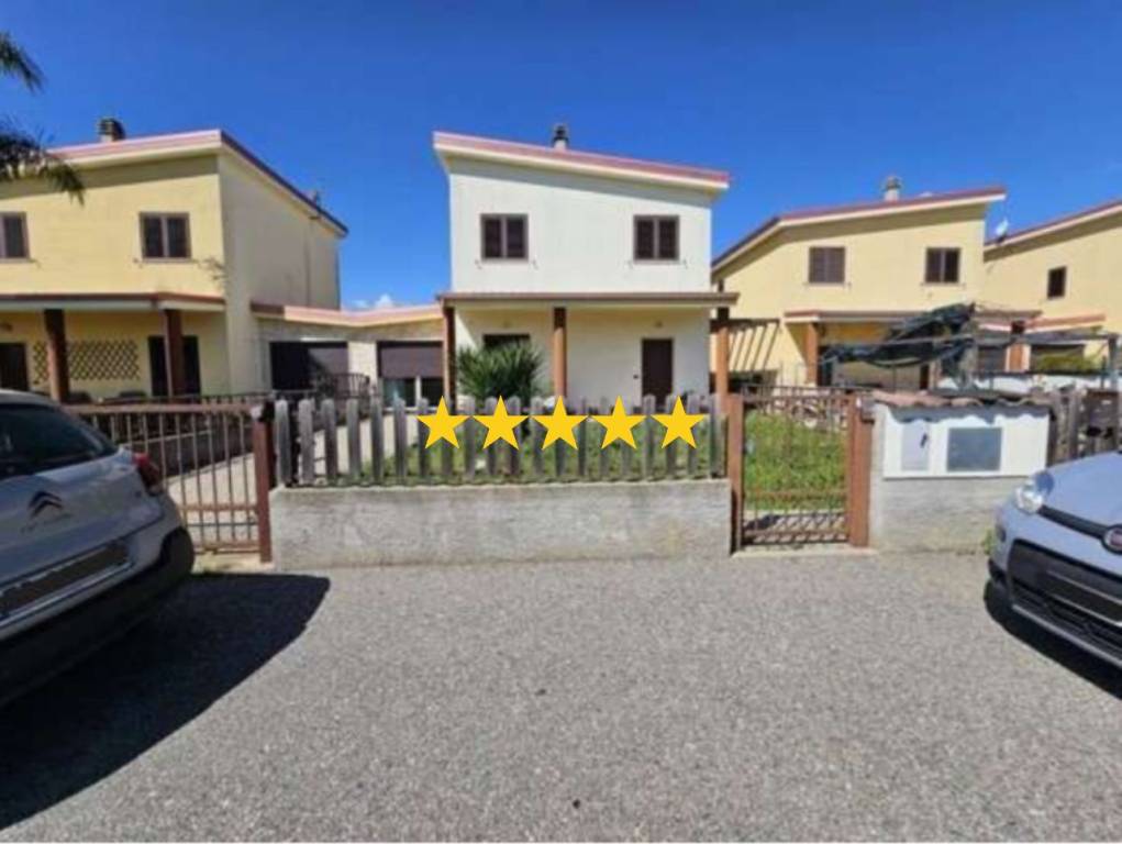 casa indipendente in vendita a Crotone