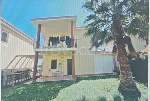 casa indipendente in vendita a Crotone