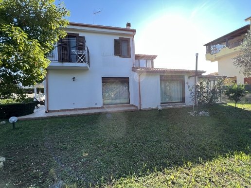 casa indipendente in vendita a Crotone