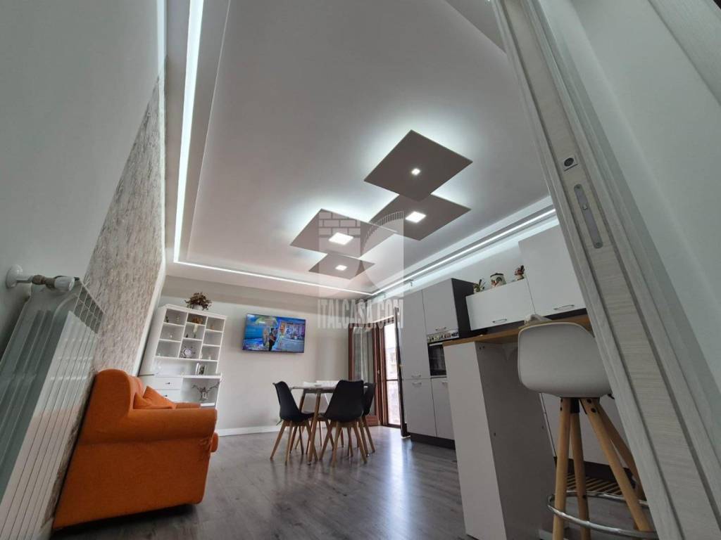 appartamento in vendita a Crotone in zona Tufolo