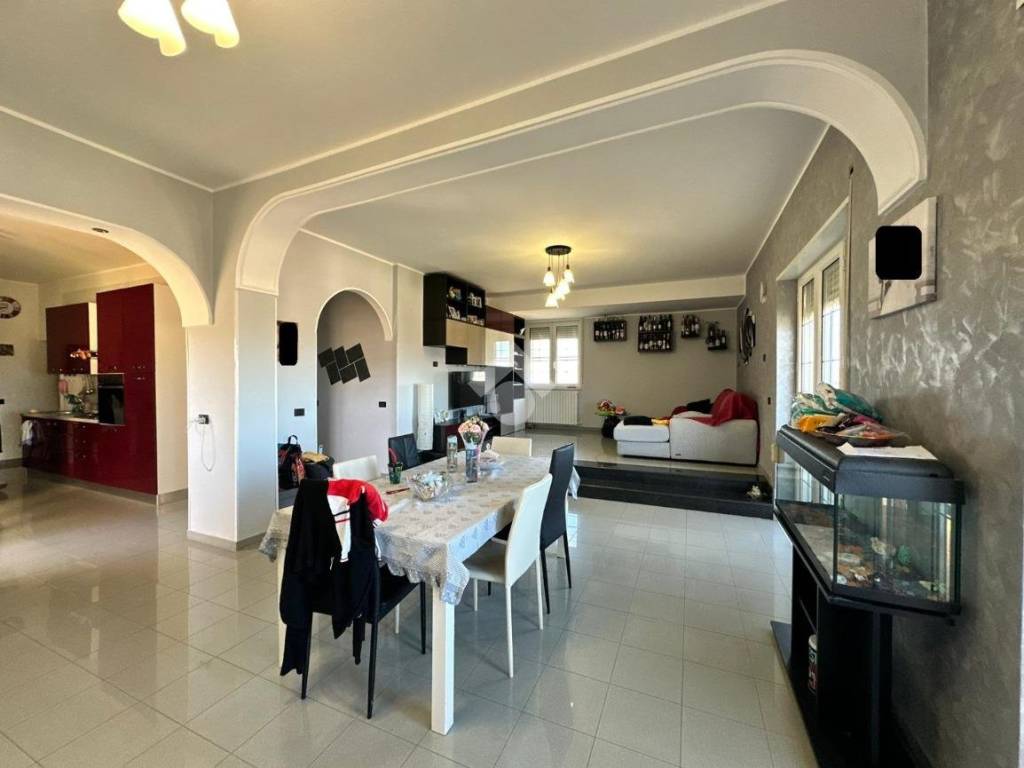 appartamento in vendita a Crotone in zona Farina