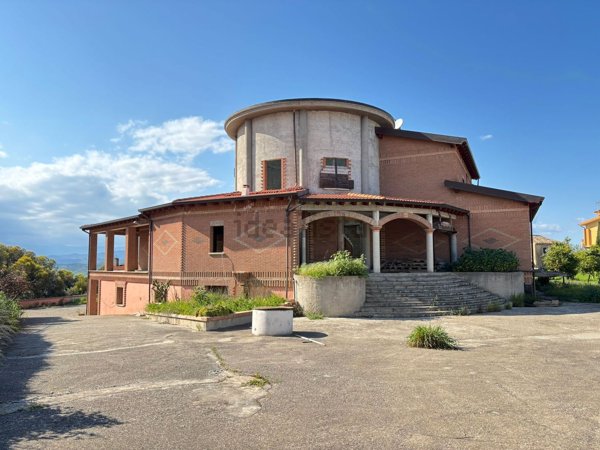 casa indipendente in vendita a Crotone in zona Papanice