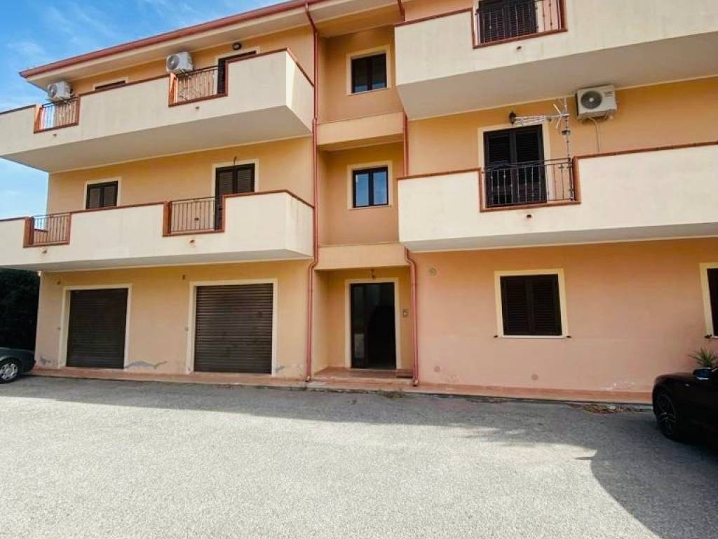 appartamento in vendita a Crotone in zona Farina