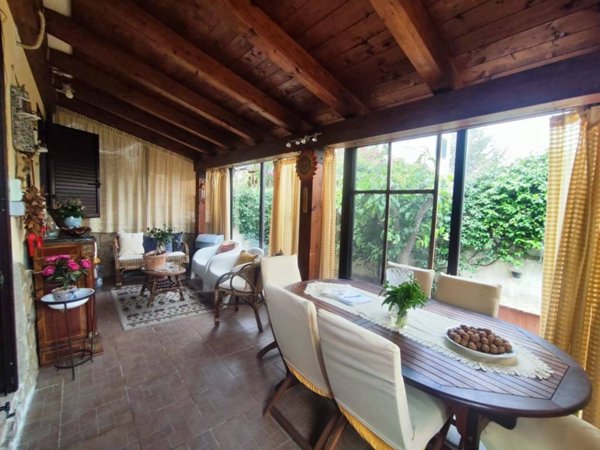 casa indipendente in vendita a Crotone in zona Città Vecchia