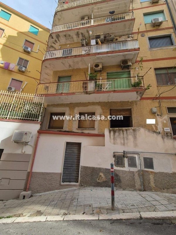 appartamento in vendita a Crotone in zona Città Vecchia