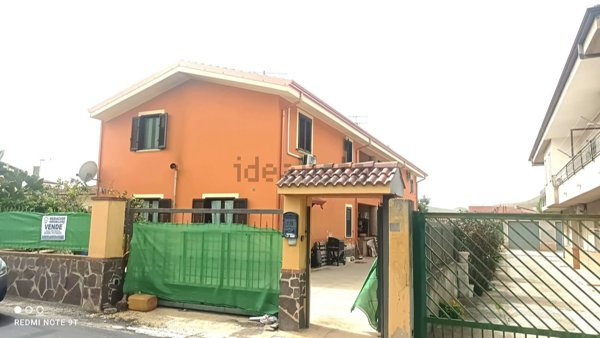 casa indipendente in vendita a Crotone