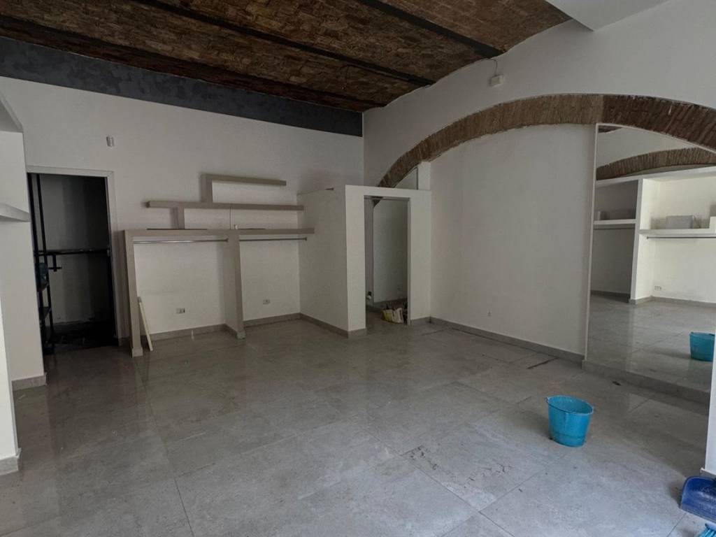 negozio in vendita a Crotone in zona Centro Città