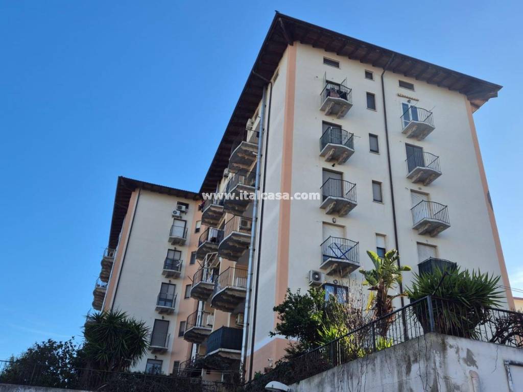 appartamento in vendita a Crotone in zona Città Vecchia