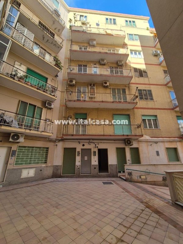 appartamento in vendita a Crotone in zona Città Vecchia