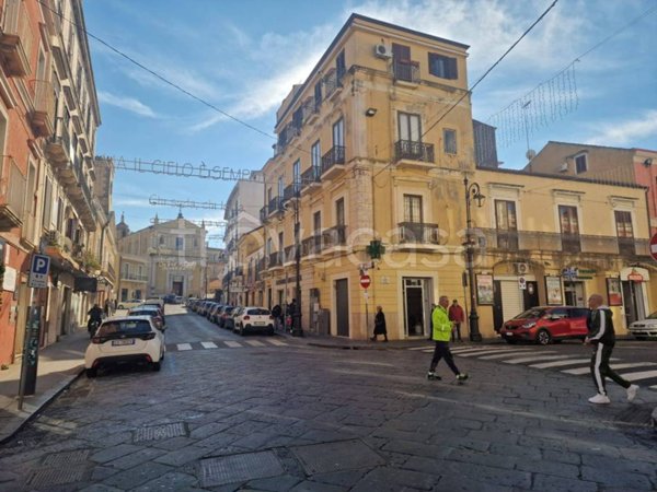 negozio in vendita a Crotone in zona Margherita