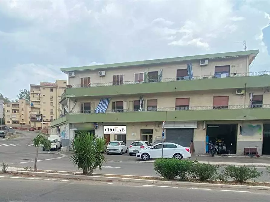 negozio in vendita a Crotone