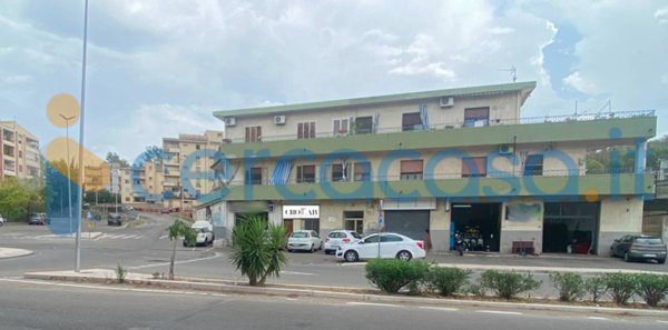 locale commerciale in vendita a Crotone