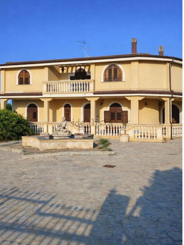 casa indipendente in vendita a Crotone