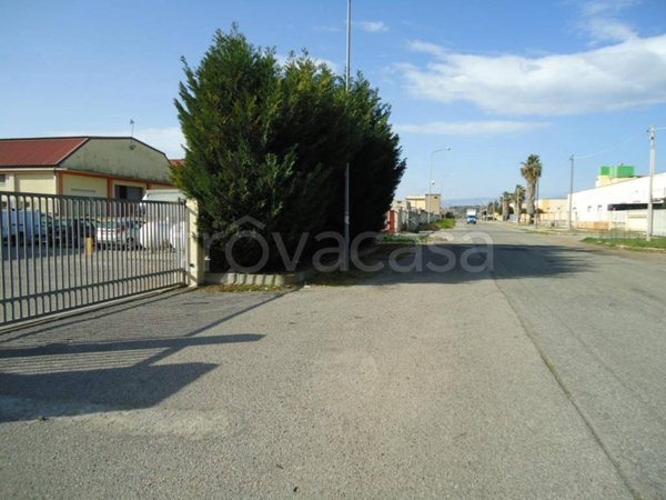 capannone in vendita a Crotone