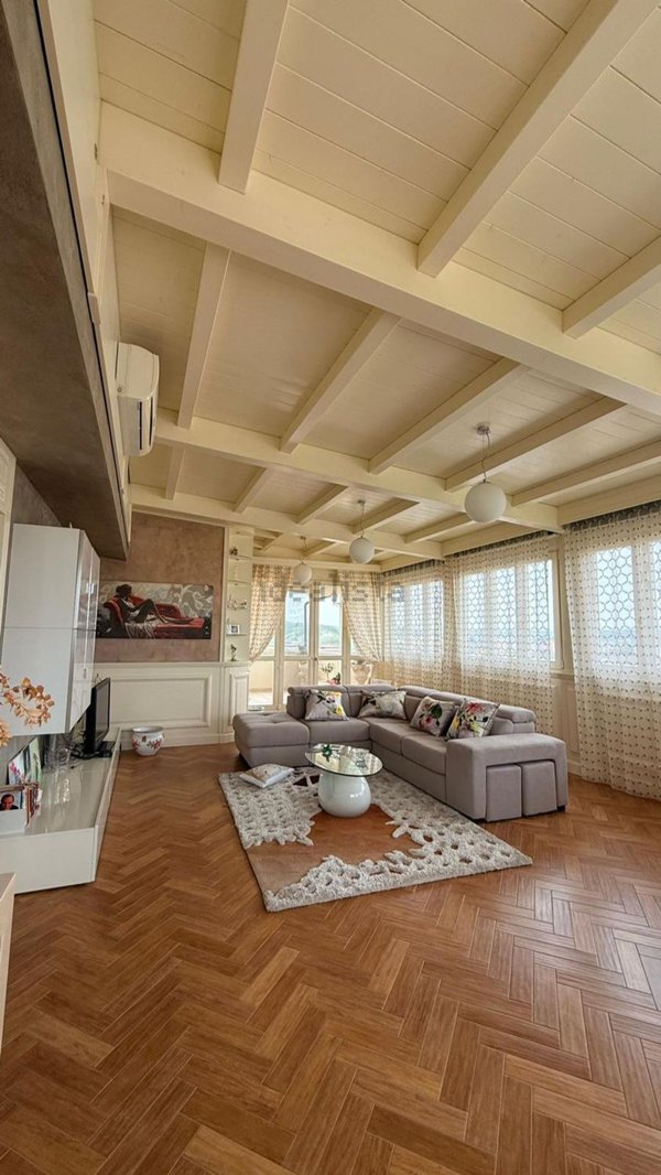 appartamento in vendita a Crotone in zona Farina