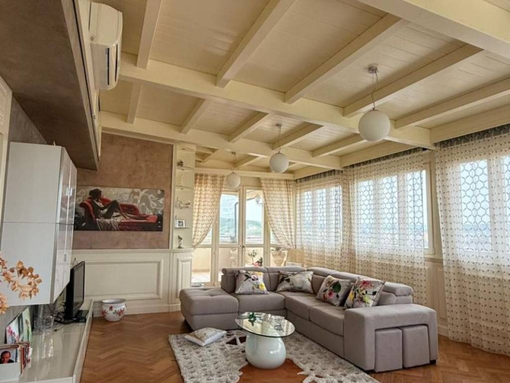 appartamento in vendita a Crotone in zona Farina