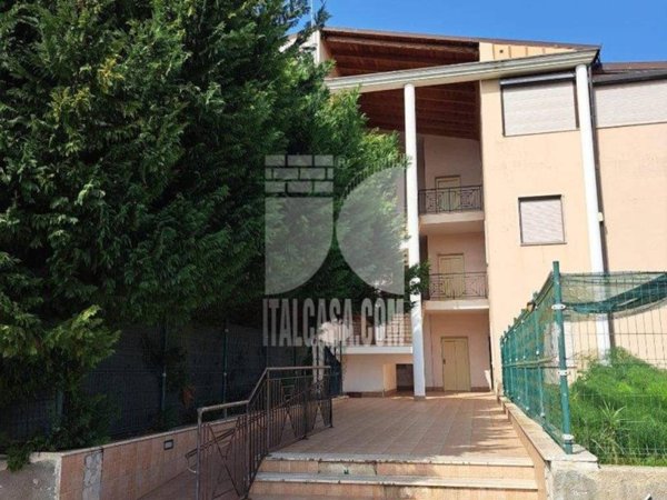 appartamento in vendita a Crotone in zona Farina