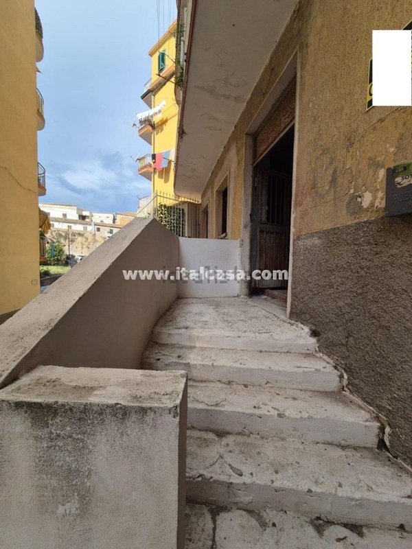 appartamento in vendita a Crotone in zona Città Vecchia