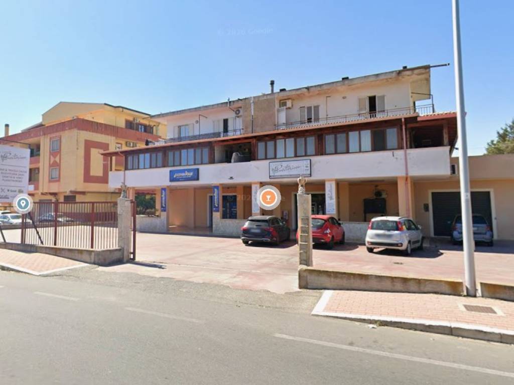 negozio in vendita a Crotone in zona Farina