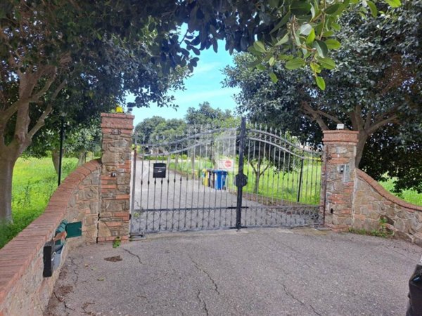 casa indipendente in vendita a Crotone in zona Centro Città