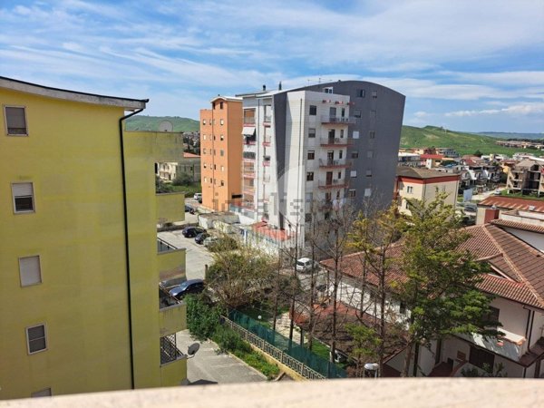 appartamento in vendita a Crotone in zona Farina