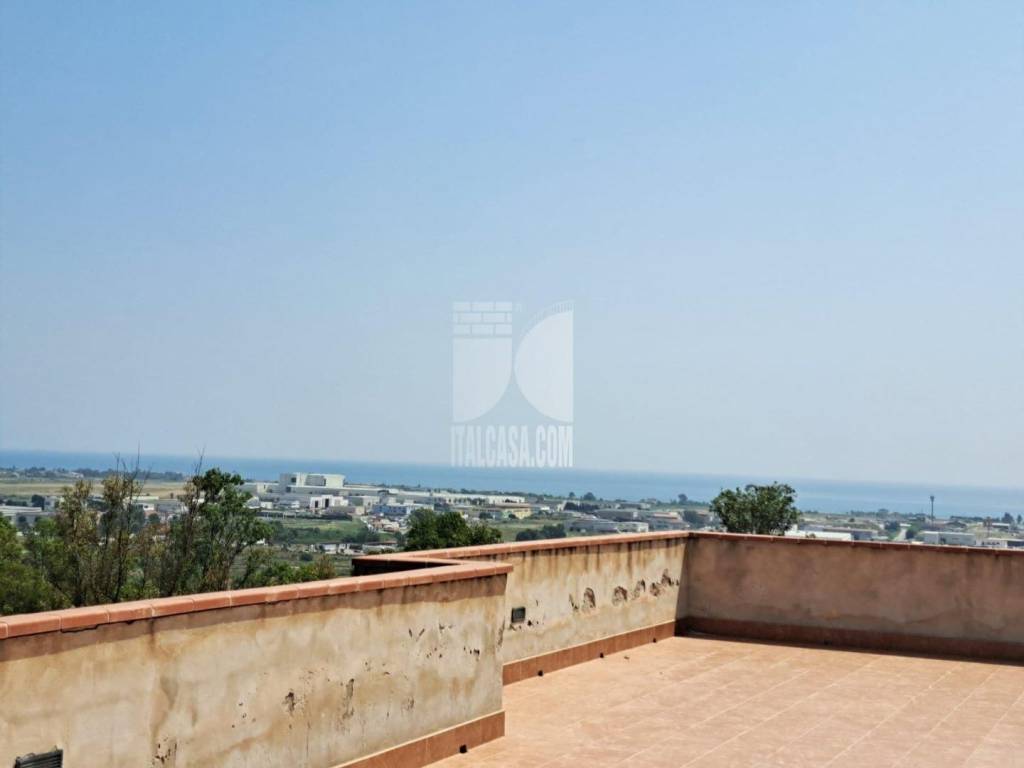 appartamento in vendita a Crotone in zona Centro Città