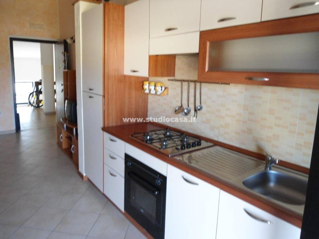 appartamento in vendita a Crotone in zona Farina
